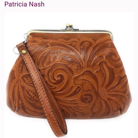 NEW Patricia Nash Savena Brown Tan Leather Vintage Tooled Snap Close Wristlet - Picture 1 of 14